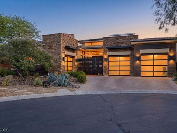 47 Moonfire Drive, Las Vegas, NV 89135