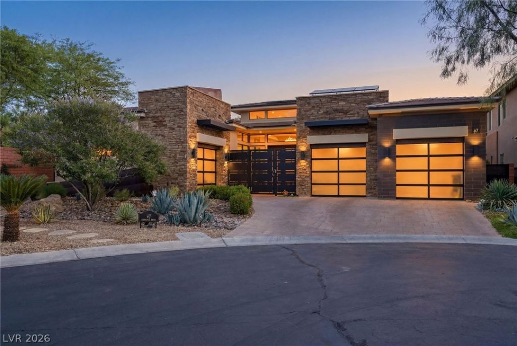 47 Moonfire Drive , Las Vegas, NV 89135