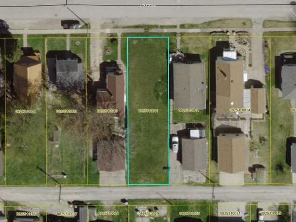 414 JACKSON, Muscatine, IA 52761
