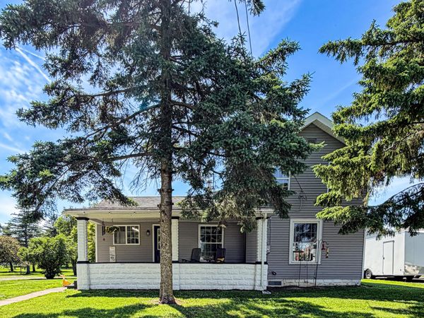 413 N Adrian Street, Lyons, OH 43533