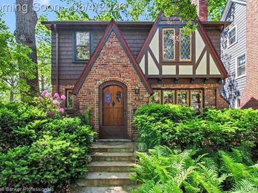 42 Wellesley Drive, Pleasant Ridge, MI 48069
