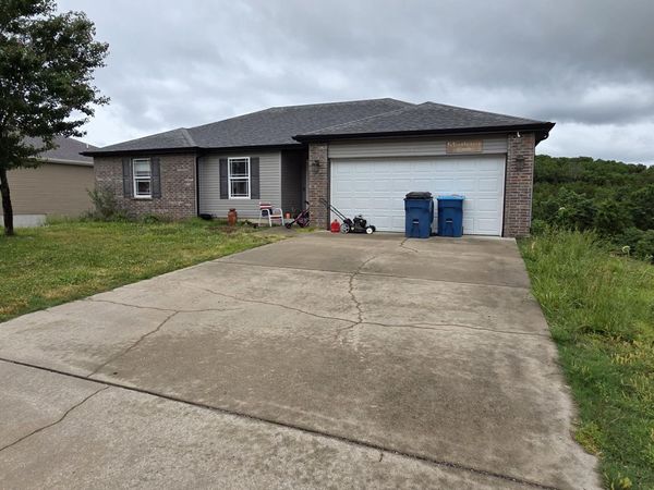 487 Amber Avenue , Hollister, MO 65672