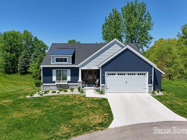 8366 Rose Ridge Drive, Rockford, MI 49341