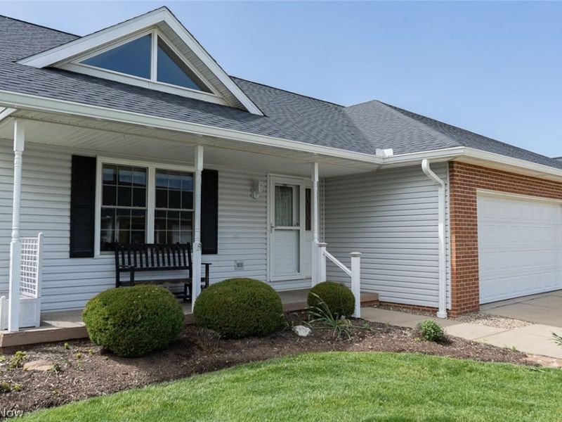 2765 Doral Circle SE, Massillon, OH 44646 Photo 1