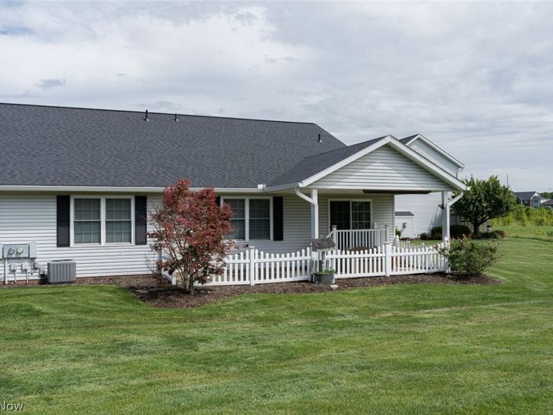 2765 Doral Circle SE, Massillon, OH 44646 Photo 8