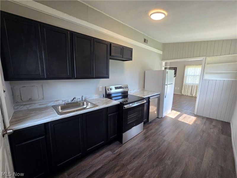 169 Boston Avenue , Elyria, OH 44035 Photo 8