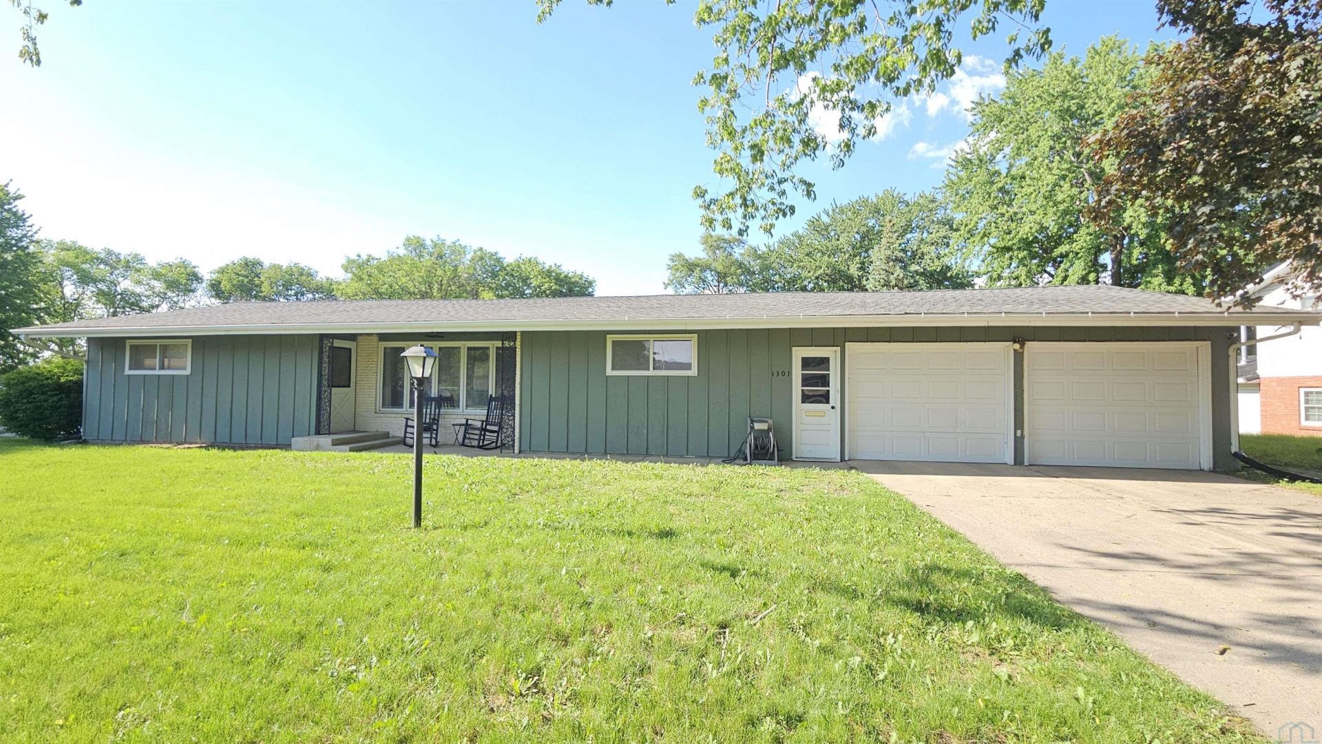 1301 13th St, Hawarden, IA 51023 Main Photo