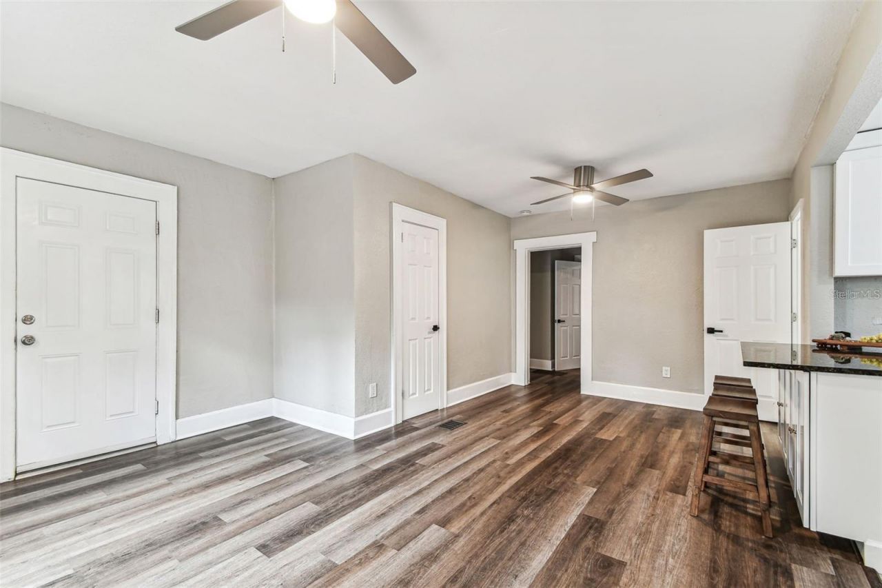 2329 7th Street S, Saint Petersburg, FL 33705 Photo