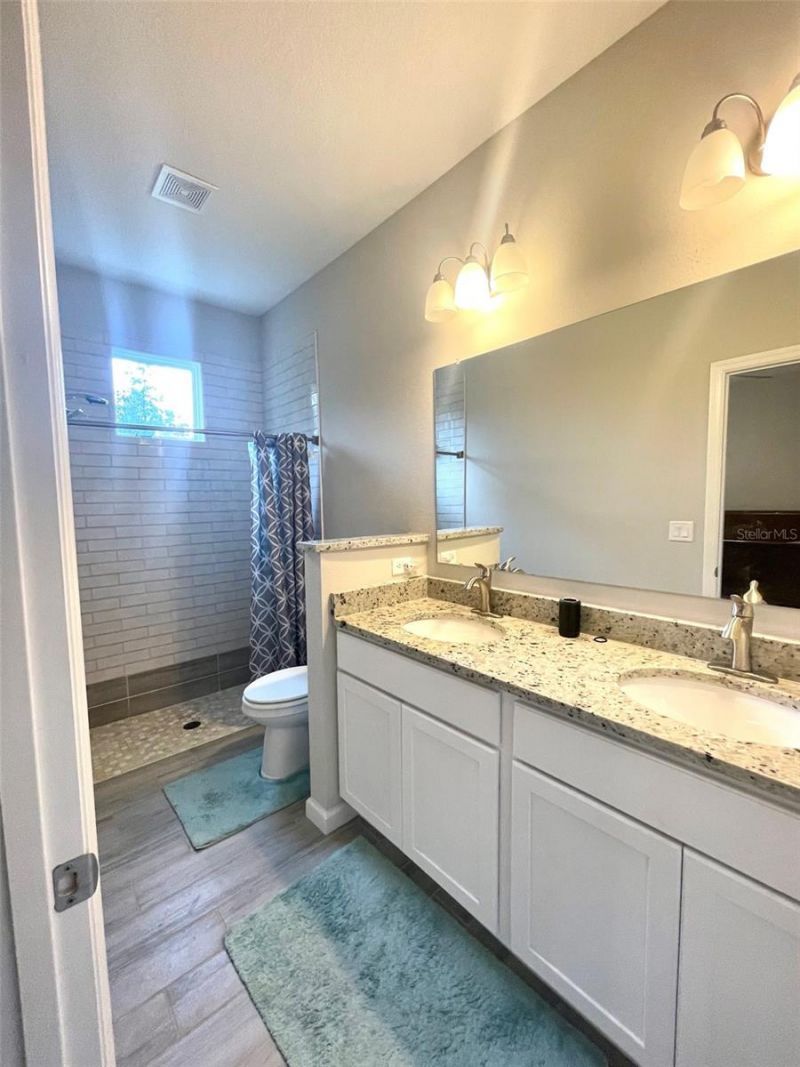 2329 7th Street S, Saint Petersburg, FL 33705 Photo