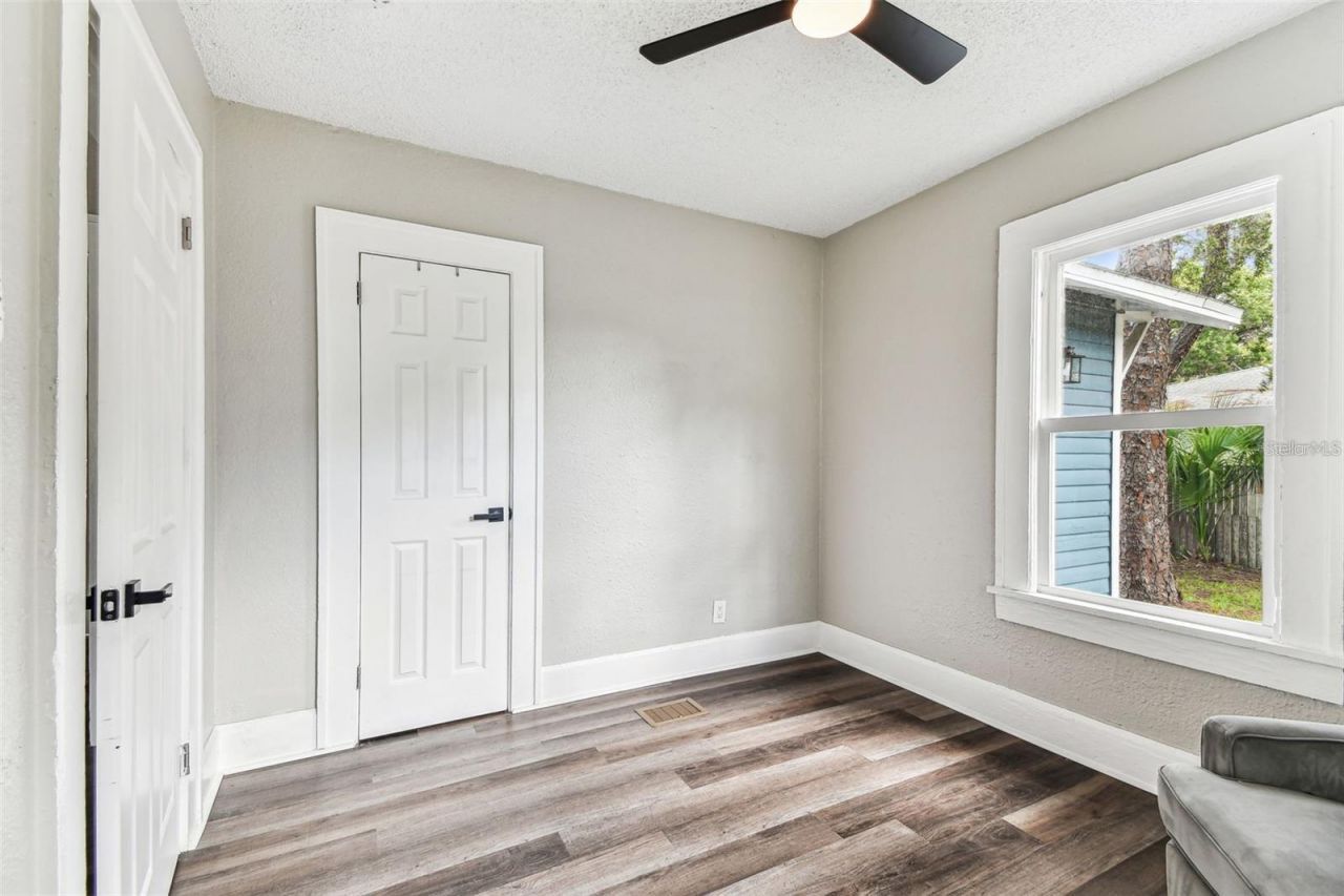 2329 7th Street S, Saint Petersburg, FL 33705 Photo