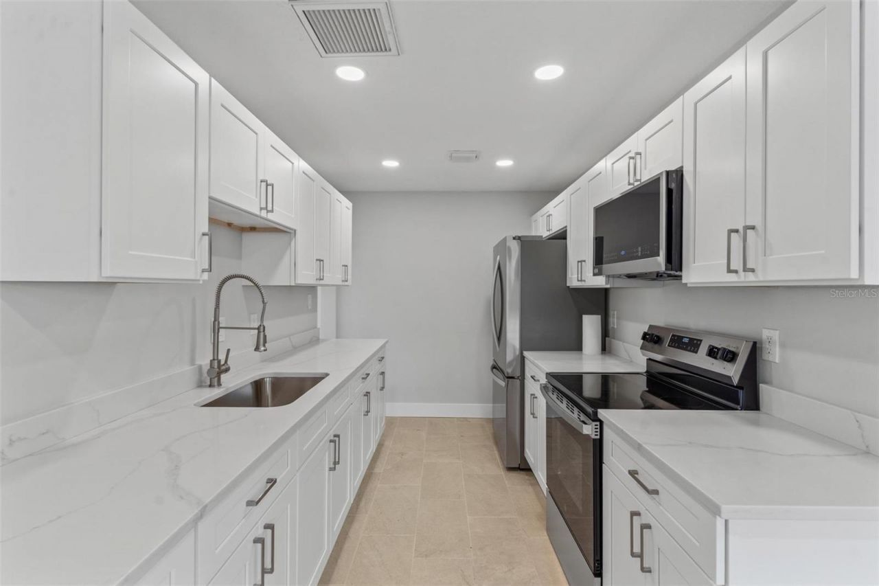 1229 Moonmist Circle , Unit P6, Sarasota, FL 34242 Photo