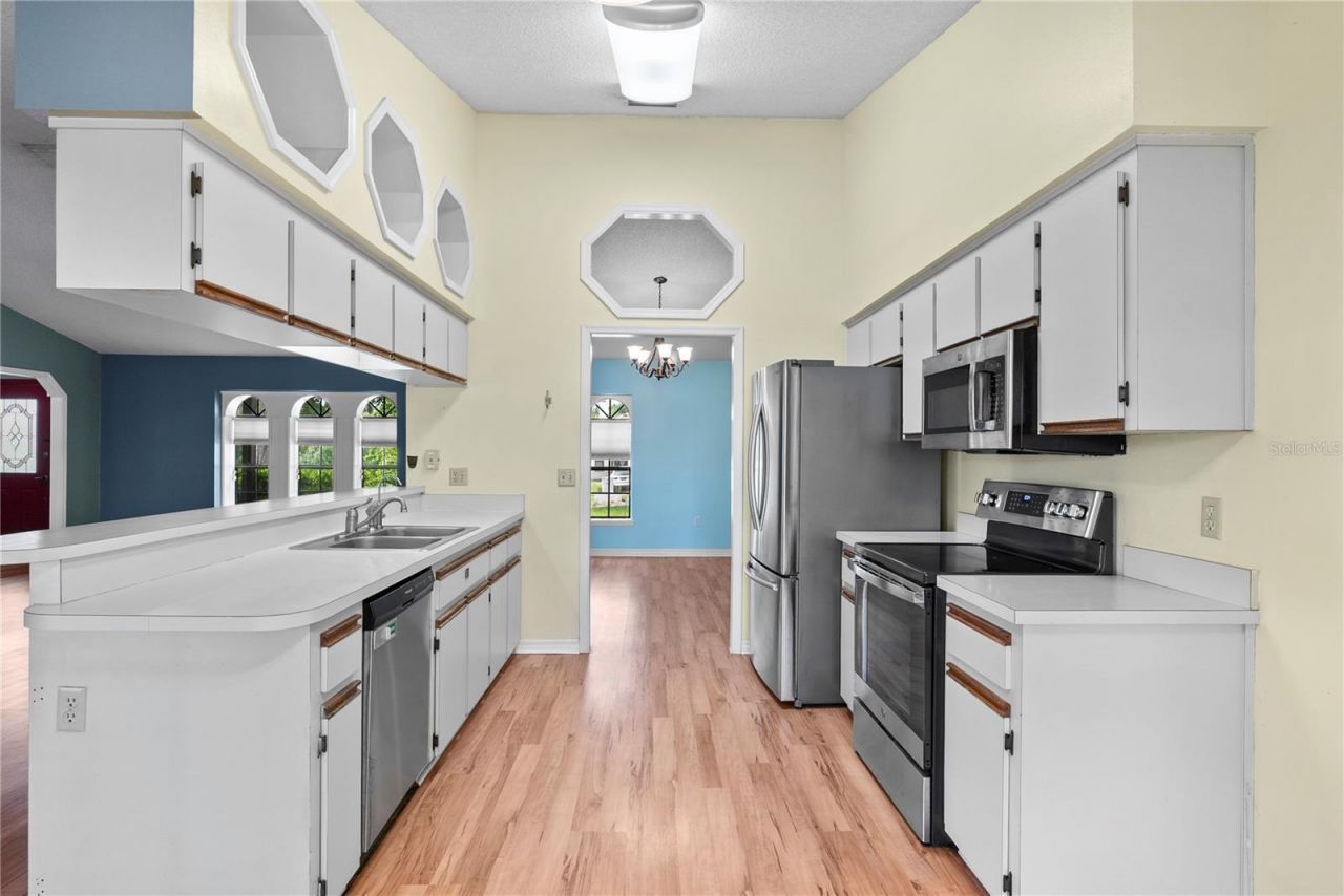9109 Queen Elizabeth Court , Orlando, FL 32818 Photo