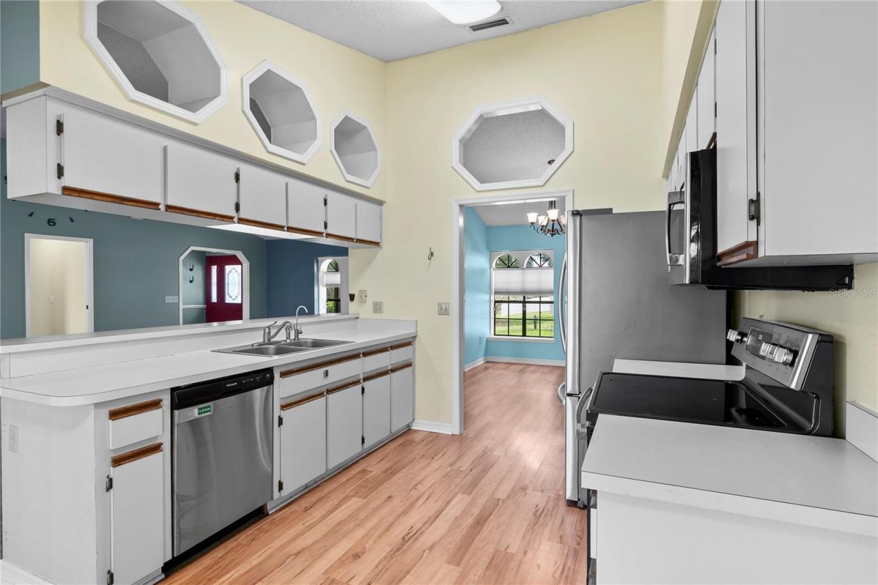 9109 Queen Elizabeth Court , Orlando, FL 32818 Photo