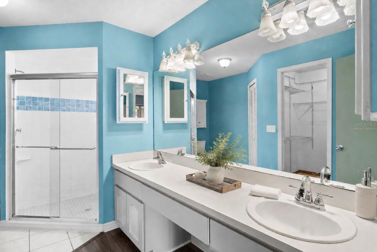 9109 Queen Elizabeth Court , Orlando, FL 32818 Photo