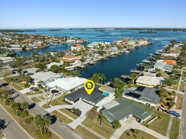 475 ISLAND WAY , CLEARWATER, FL 33767