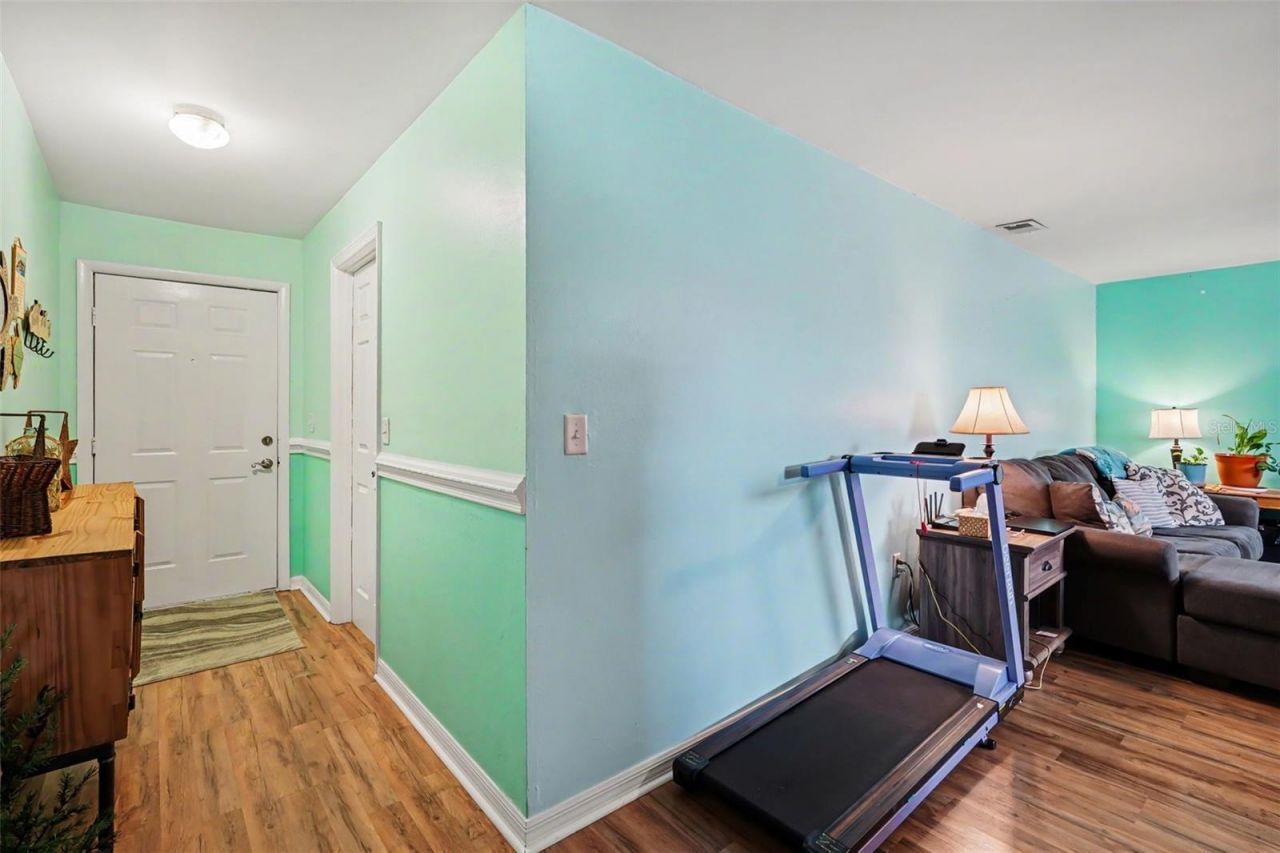 335 Tracy Way , Lakeland, FL 33809 Photo