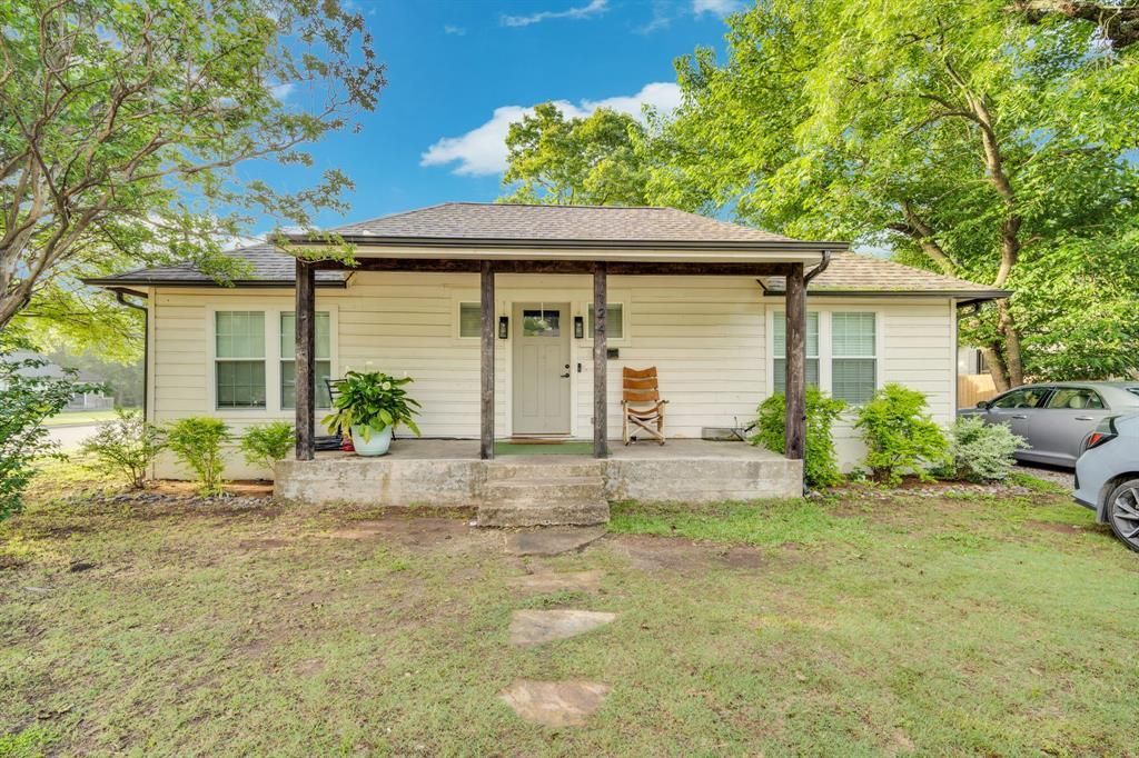 124 Coats Street, Waxahachie, TX 75165 Main Photo