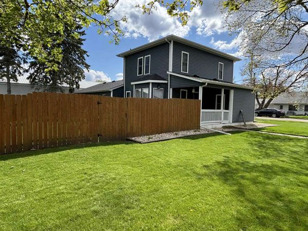 732 W 2nd Street, BYRON, IL 61010