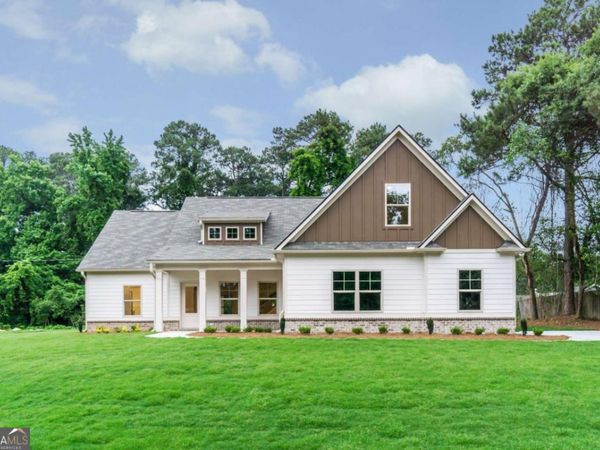 2963 Parkwood Road, Snellville, GA 30039