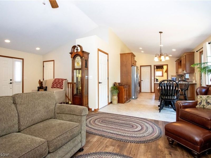 848 Hemlock Trail, Orrville, OH 44667 Photo 3