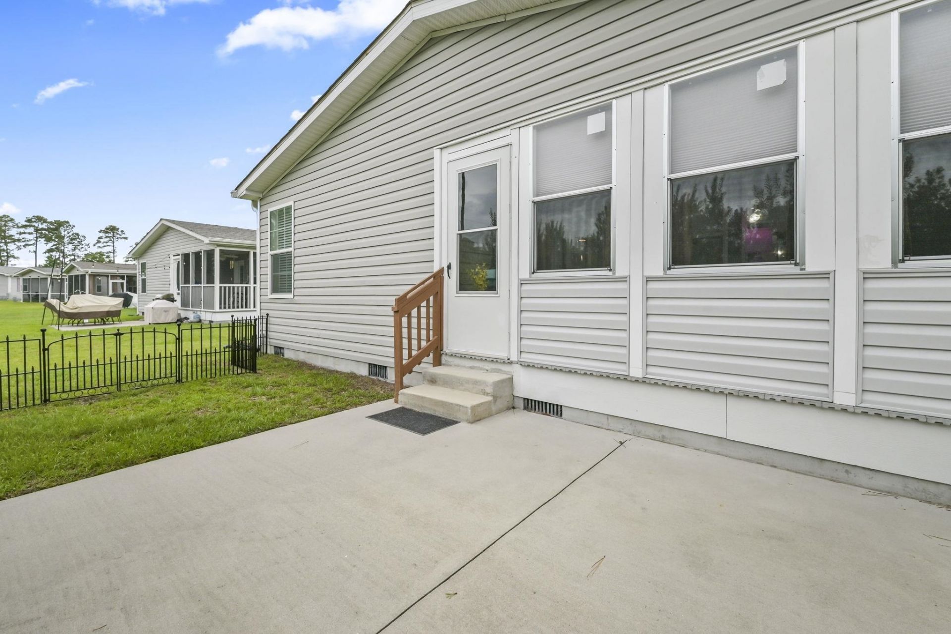 1777 Fairbanks Dr. Photo 33