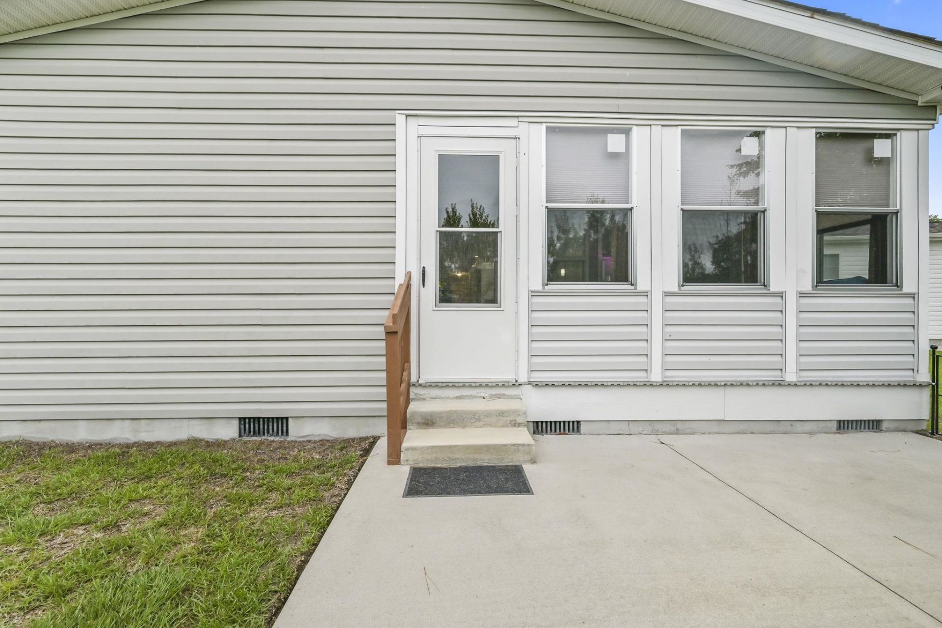 1777 Fairbanks Dr. Photo 34