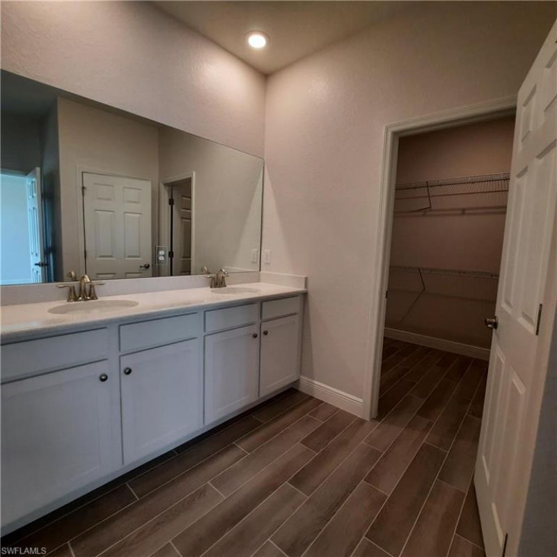 4102 NW 26th St , Cape Coral, FL 33993 Photo
