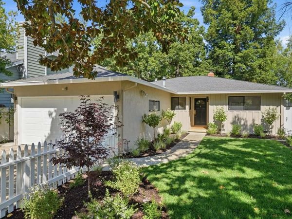 2010 Oakley Avenue, Menlo Park, CA 94025