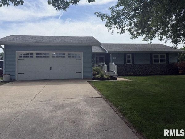 10 Timbercrest Drive, Sherman, IL 62684