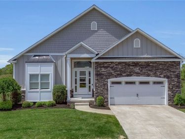 5687 Creekwood Court W, East Amherst, NY 14051