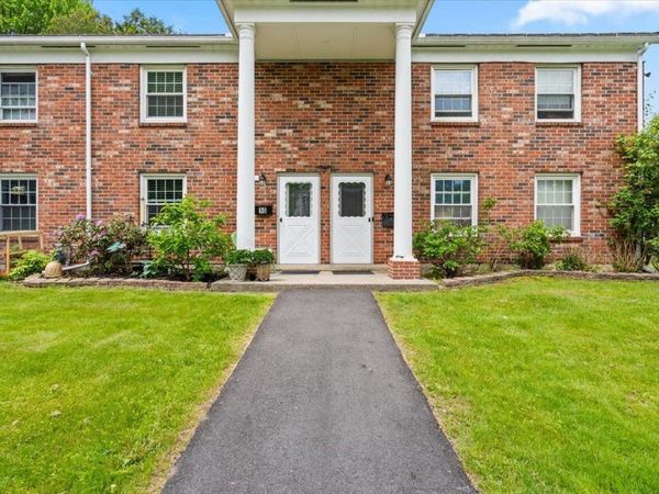 425 Dorset Street, Unit 10, South Burlington, VT 05403