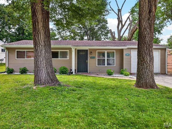 9818 Tanbark Lane, St Louis, MO 63134