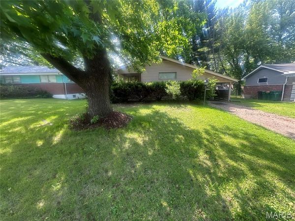 9919 Lanier Drive , St Louis, MO 63136