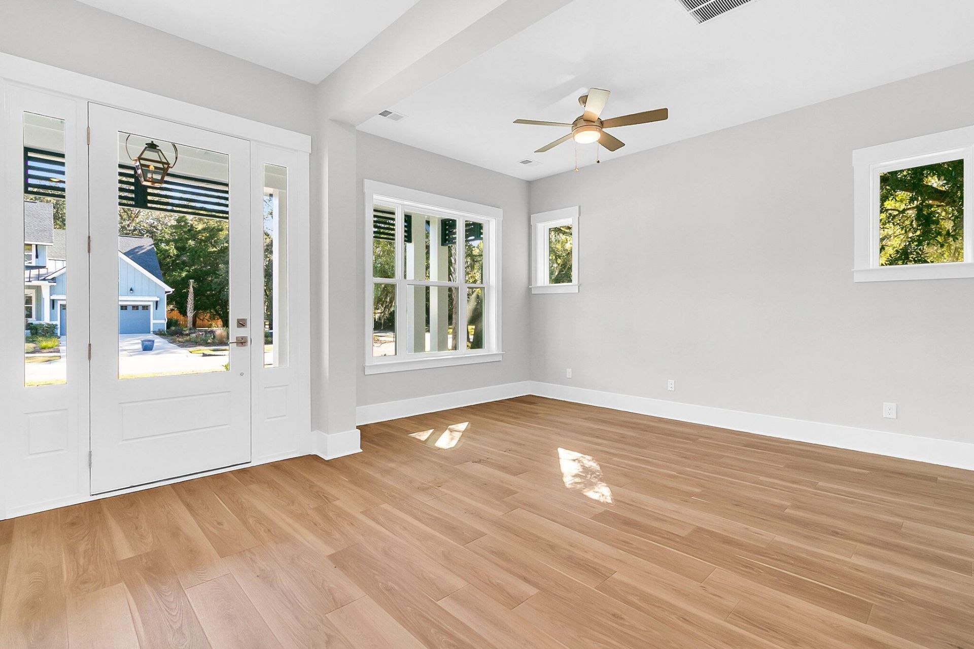 1216 Reserve Lane Photo 4