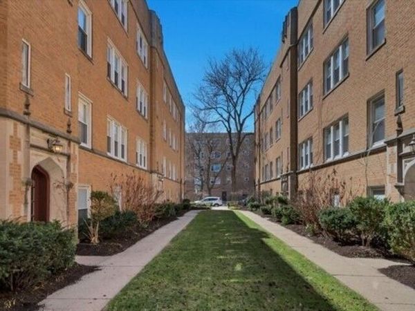 2537 PRAIRIE Avenue , Unit 2E, Evanston, IL 60201
