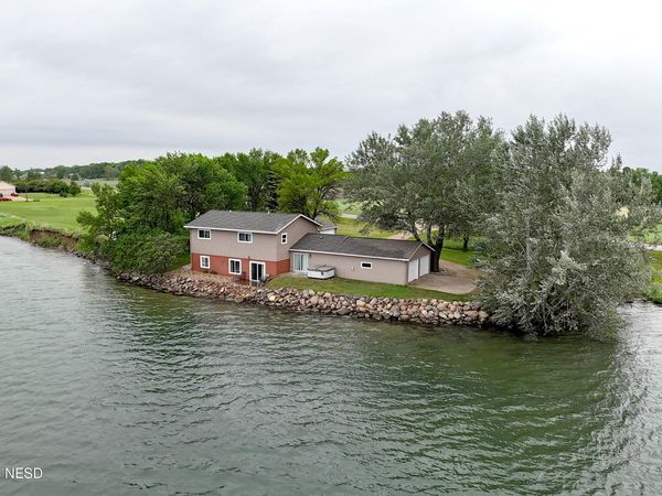 45171 180TH STREET, Hayti, SD 57241