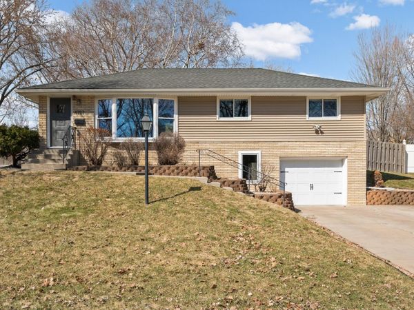 4757 Oregon Avenue N, New Hope, MN 55428