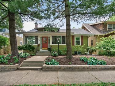 909 W 44th Street, Minneapolis, MN 55409