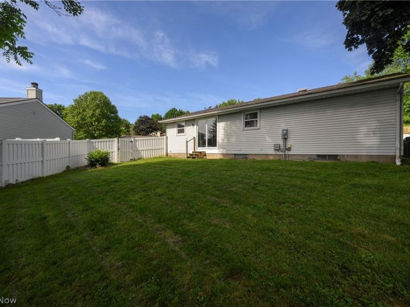 1310 Nottingham Square NE, Bolivar, OH 44612 Photo 4