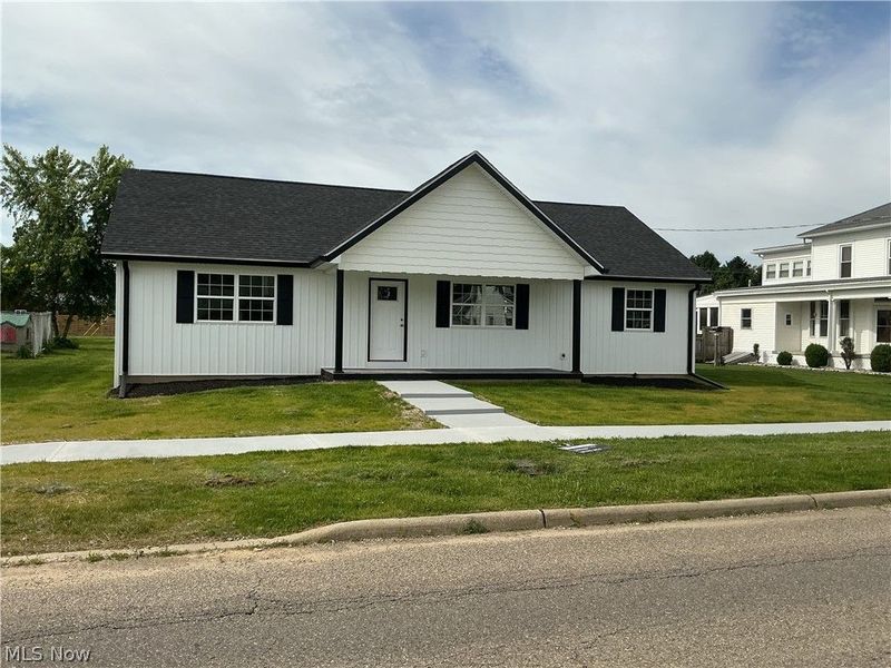 165 W 3rd Street , Frazeysburg, OH 43822 Photo 1