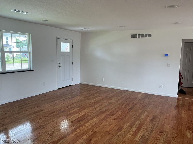 165 W 3rd Street , Frazeysburg, OH 43822 Photo 12