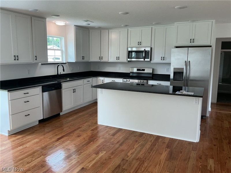 165 W 3rd Street , Frazeysburg, OH 43822 Photo 9
