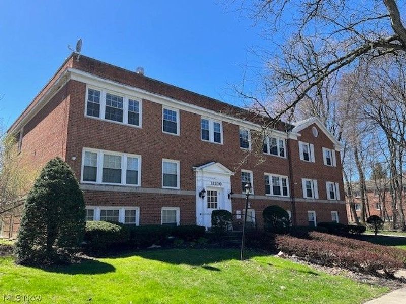 13200 Fairhill Road , Shaker Heights, OH 44120 Photo 2