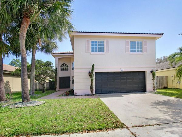 401 SW 203rd Avenue, Pembroke Pines, FL 33029