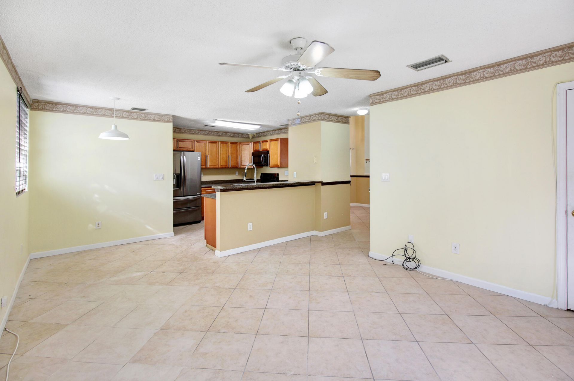 401 NW 203rd Avenue Sw, Pembroke Pines, FL 33029 Photo