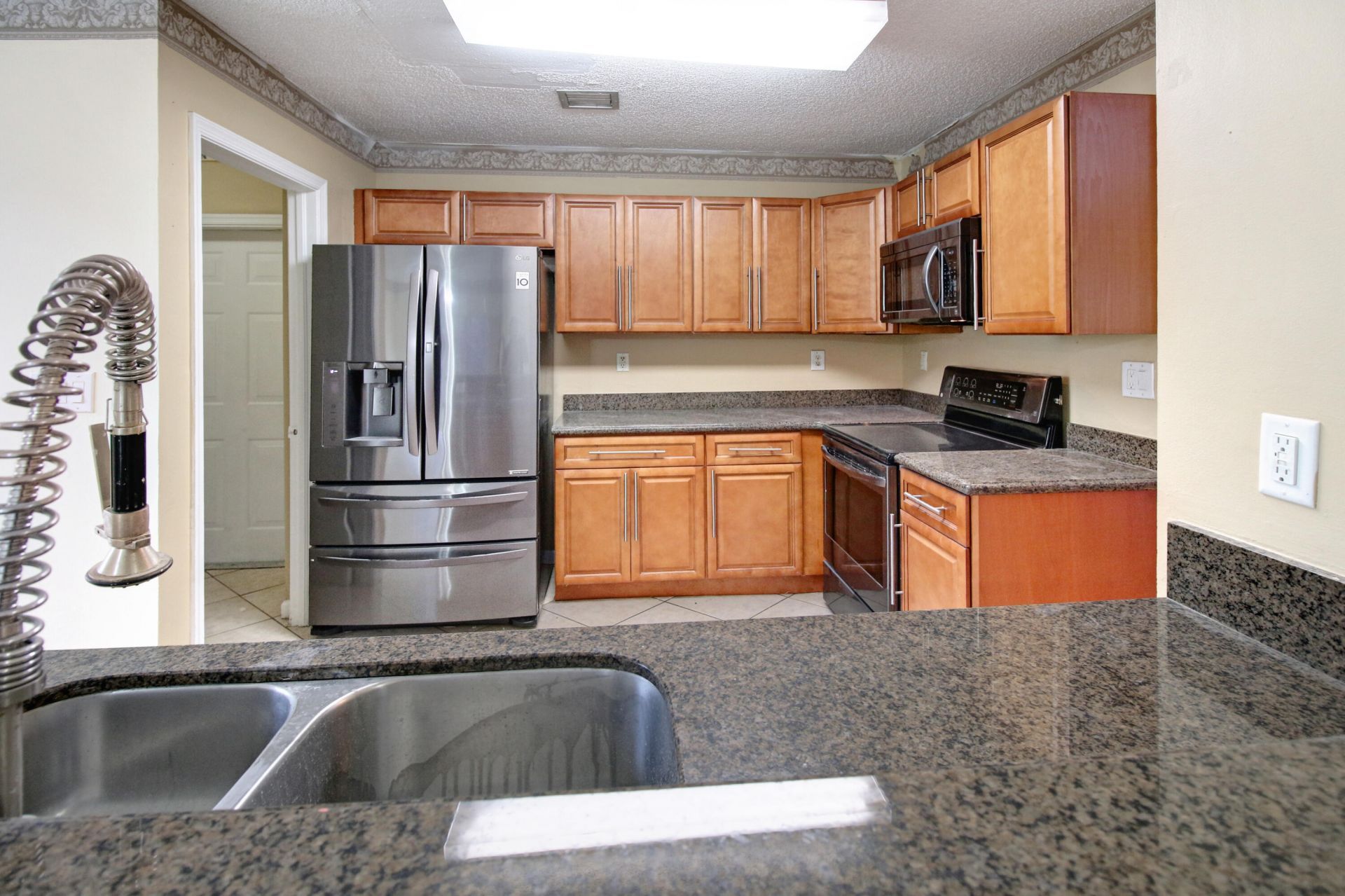 401 NW 203rd Avenue Sw, Pembroke Pines, FL 33029 Photo
