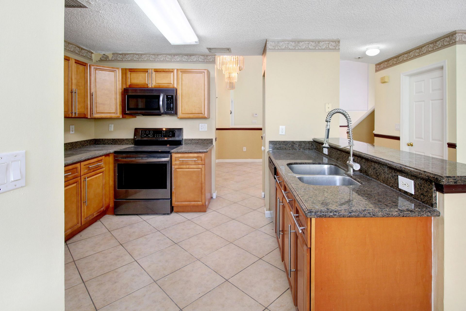 401 NW 203rd Avenue Sw, Pembroke Pines, FL 33029 Photo