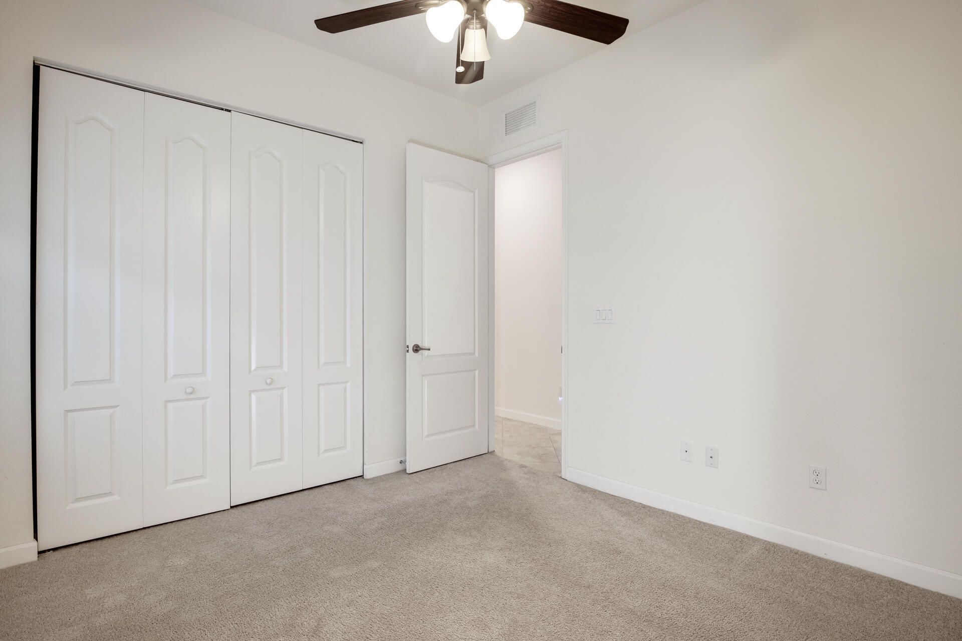 8985 Gulf Run Way, Lake Worth, FL 33467 Photo