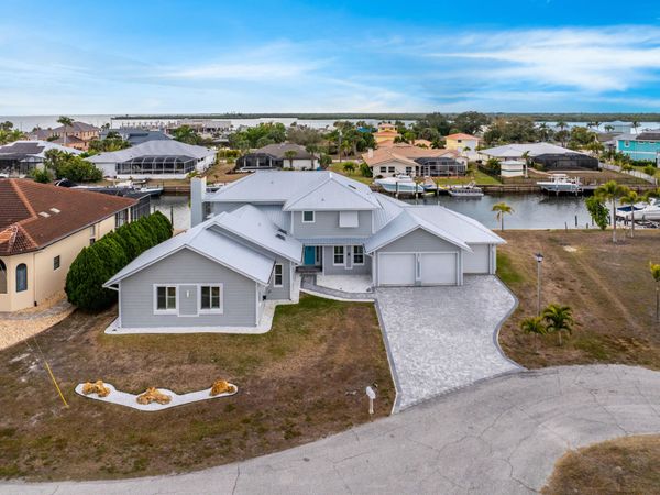 139 SW Seville Pl Place SW, Port Charlotte, FL 33952