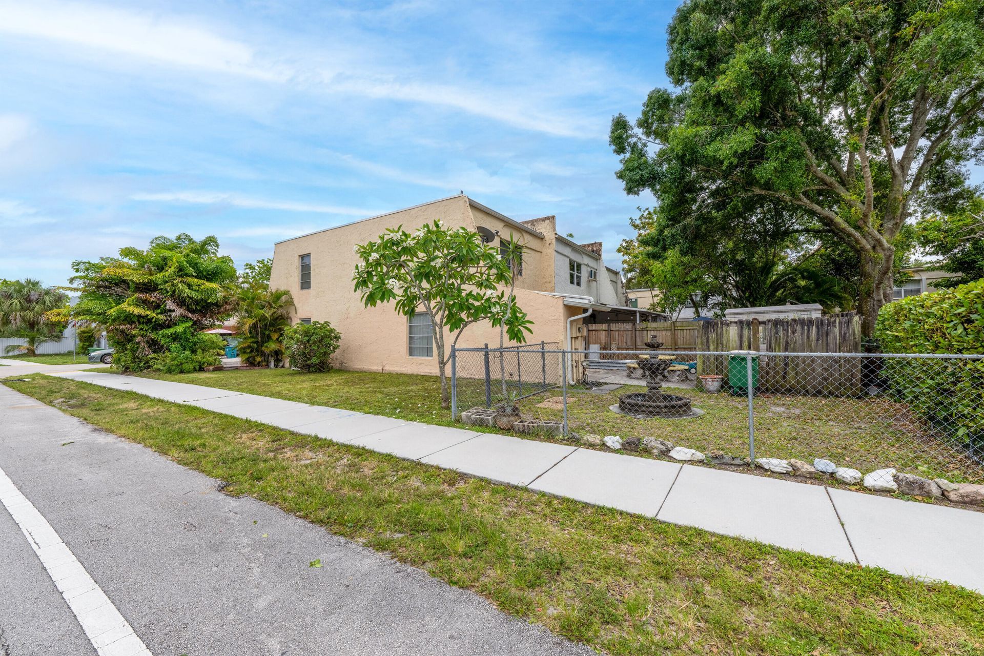 7599 NW 74th Avenue, Tamarac, FL 33321 Photo